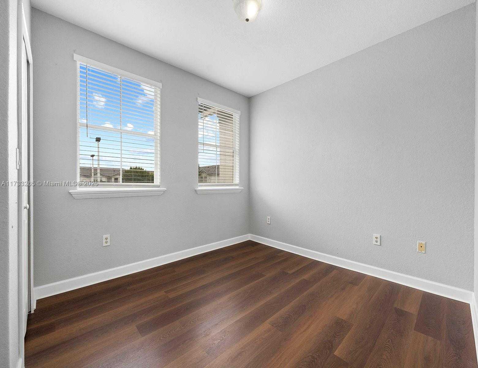 Small Image of 5460 NORTH WEST 107 AV #110, Doral Number 18