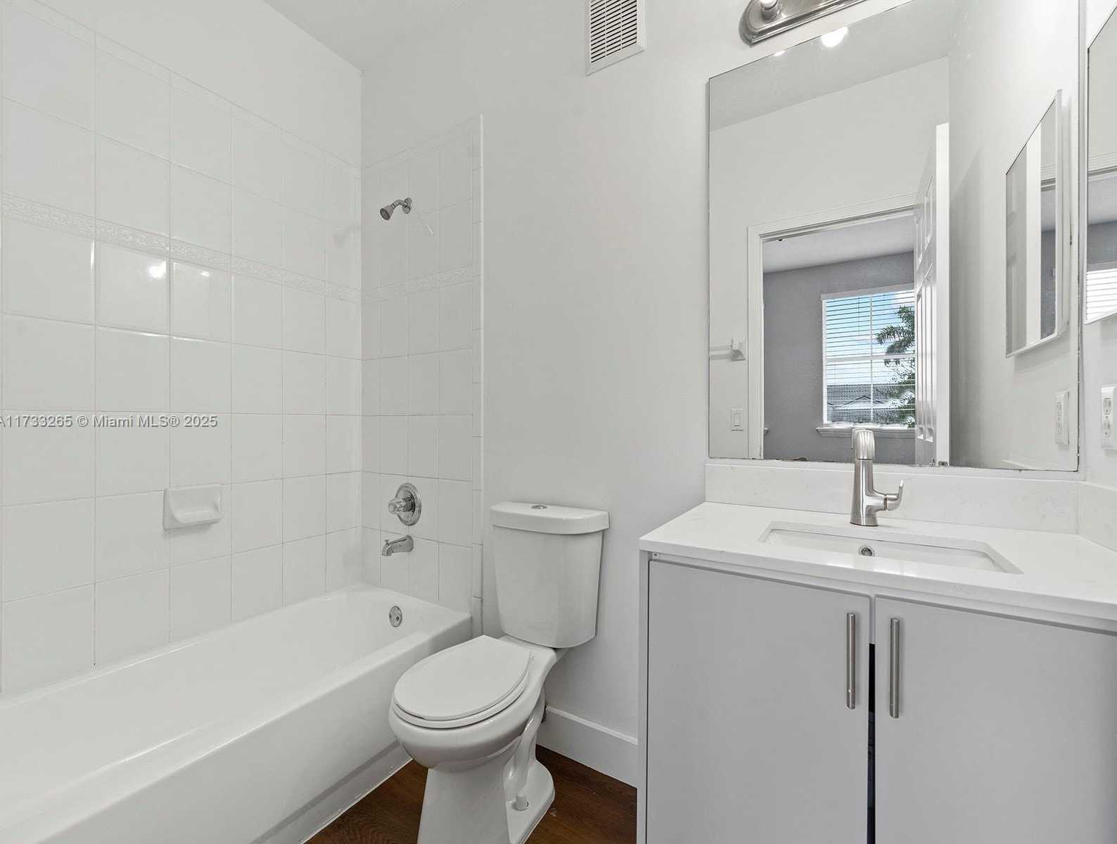 Small Image of 5460 NORTH WEST 107 AV #110, Doral Number 20