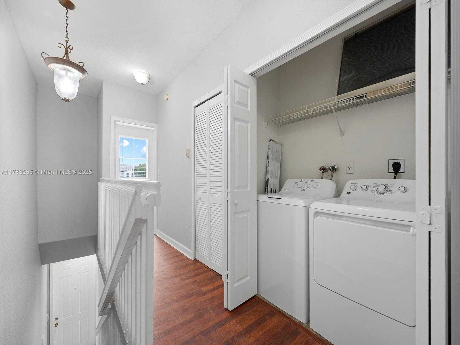 Small Image of 5460 NORTH WEST 107 AV #110, Doral Number 26