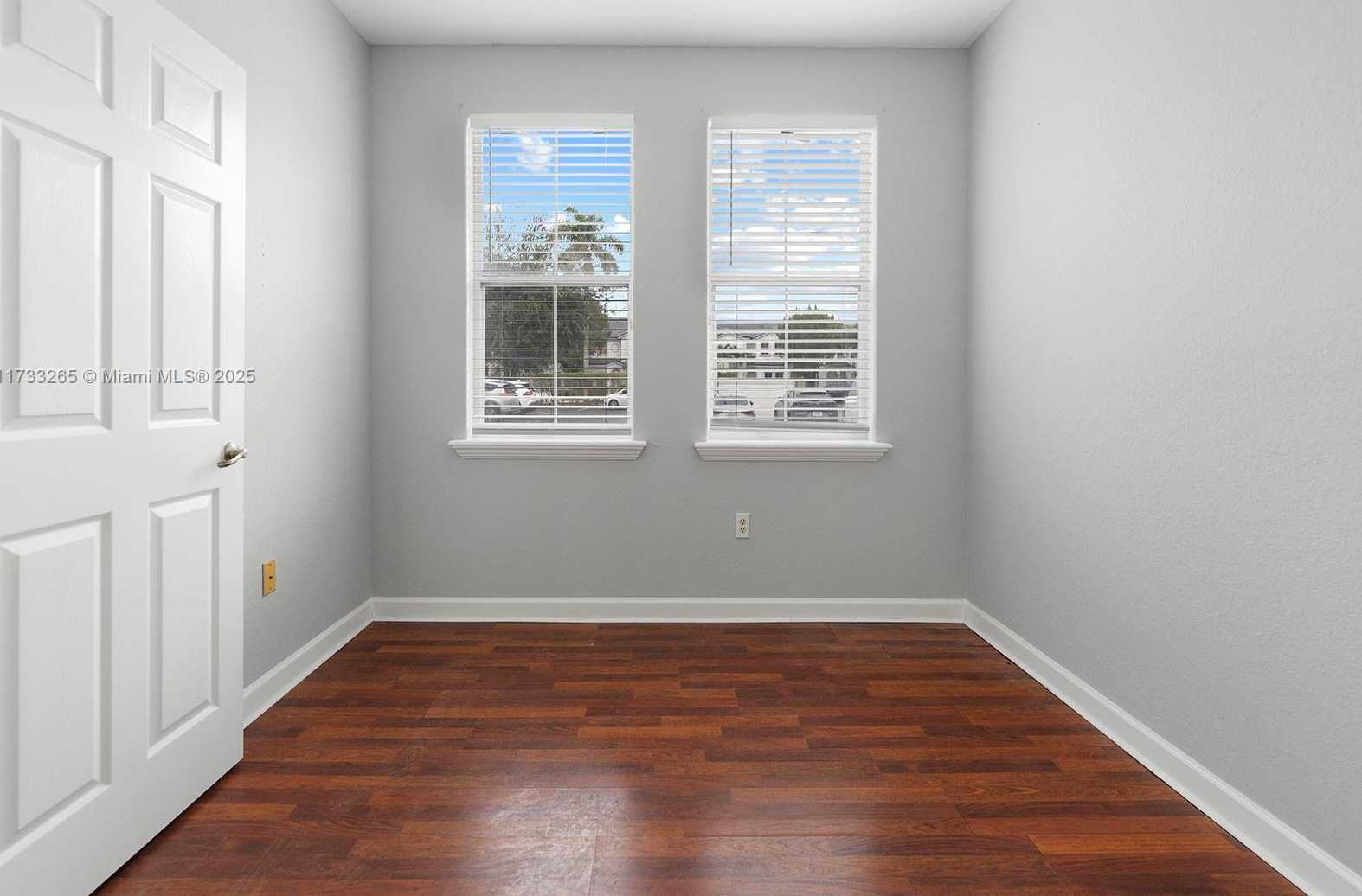 Small Image of 5460 NORTH WEST 107 AV #110, Doral Number 6