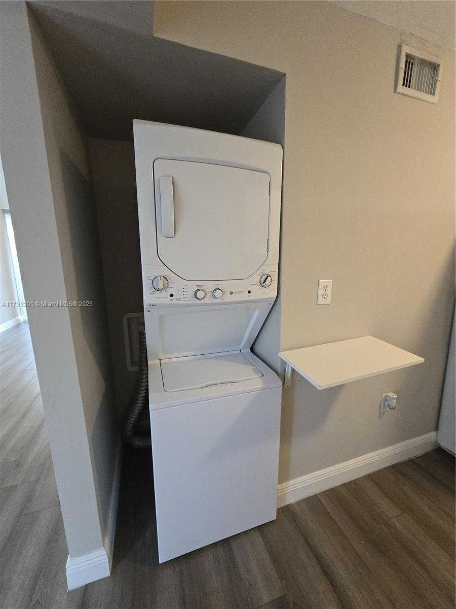 Small Image of 8870 FONTAINEBLEAU BLVD #502, Miami Number 14