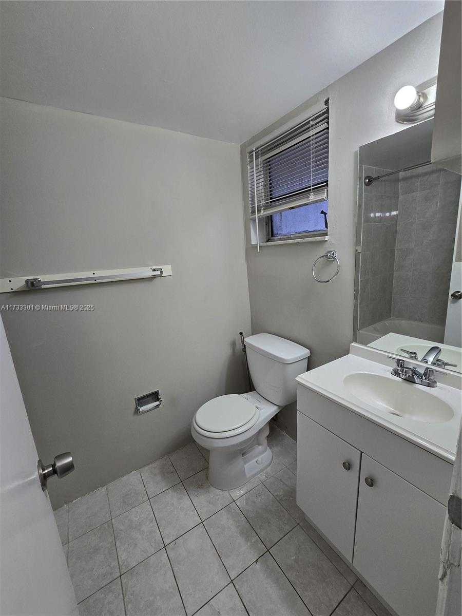 Small Image of 8870 FONTAINEBLEAU BLVD #502, Miami Number 15