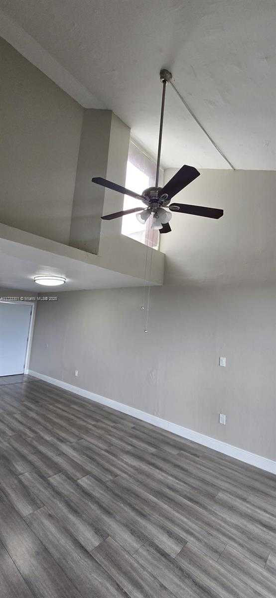 Small Image of 8870 FONTAINEBLEAU BLVD #502, Miami Number 20