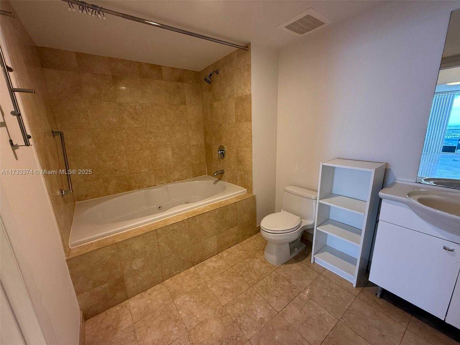Small Image of 1850 SOUTH OCEAN DR #4009, Hallandale Beach Number 5