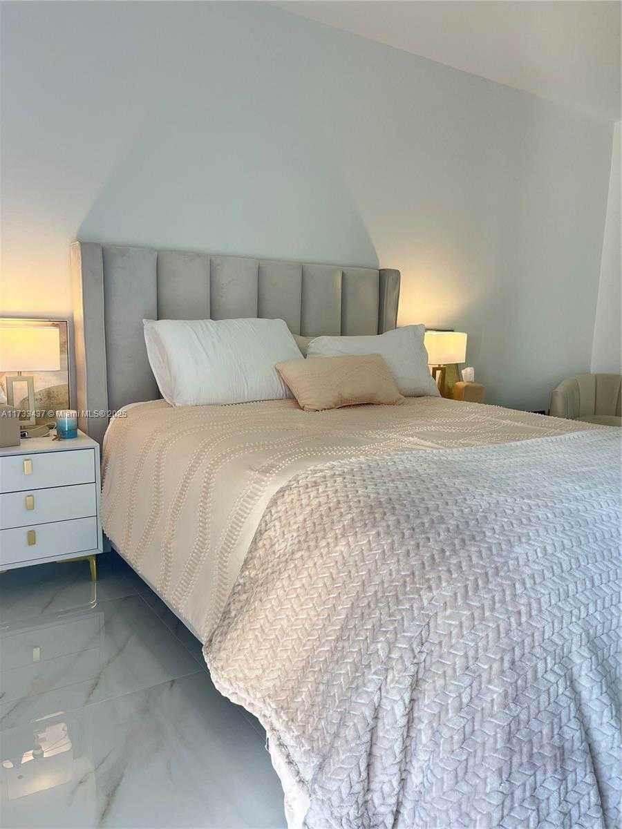 Small Image of 3101 NORTH COUNTRY CLUB DR #406, Aventura Number 10
