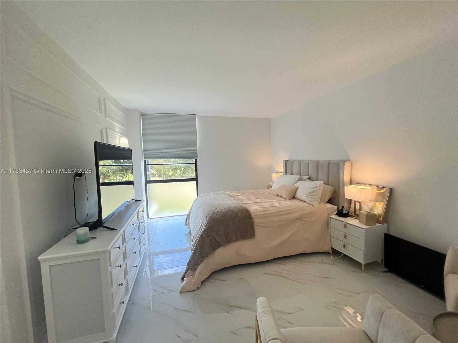 Small Image of 3101 NORTH COUNTRY CLUB DR #406, Aventura Number 9