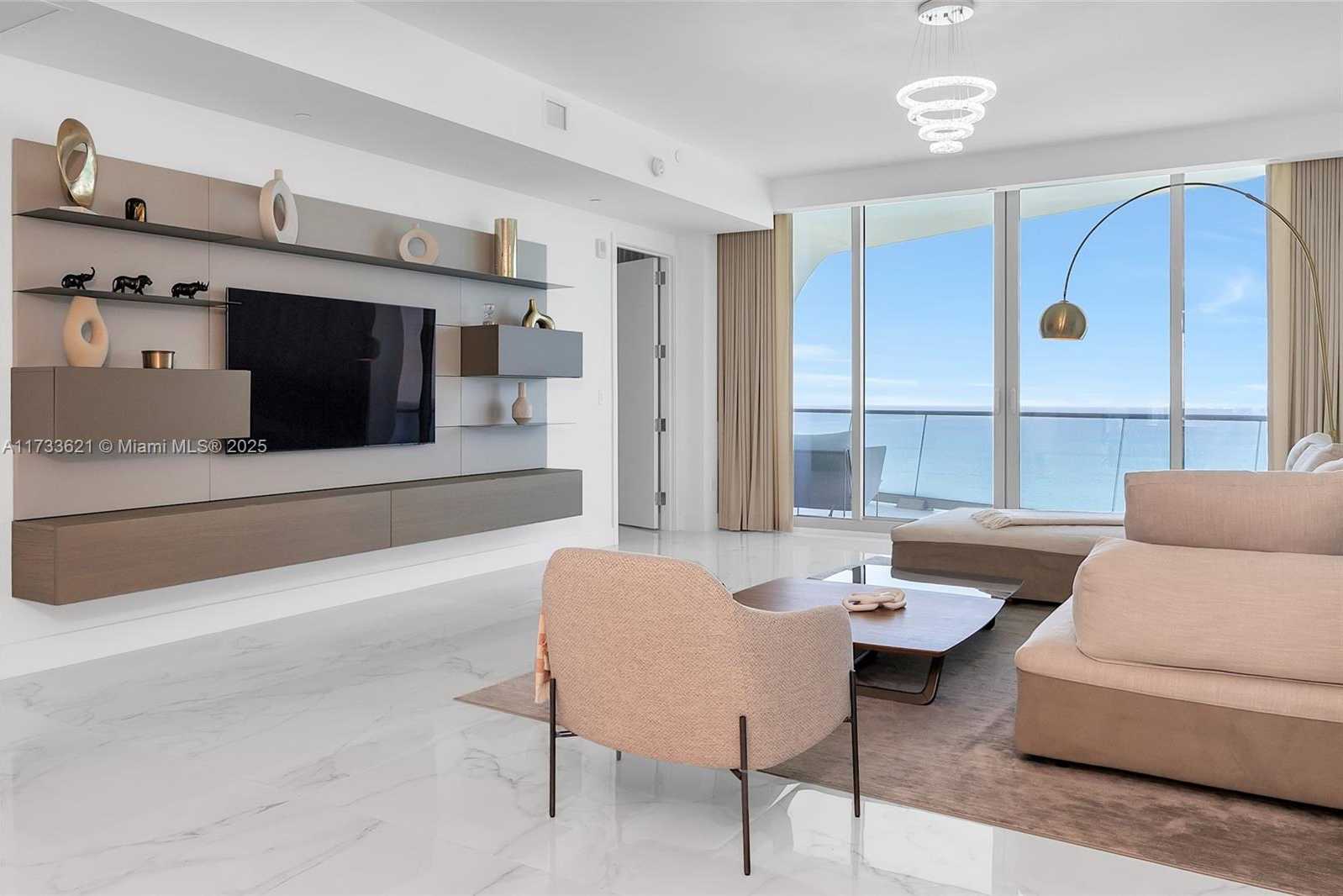 Small Image of 16901 Collins Ave, Sunny Isles Beach, FL 33160, USA Number 14