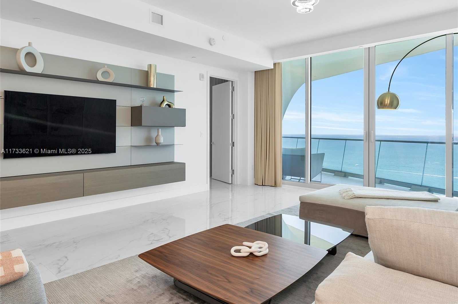 Small Image of 16901 Collins Ave, Sunny Isles Beach, FL 33160, USA Number 15