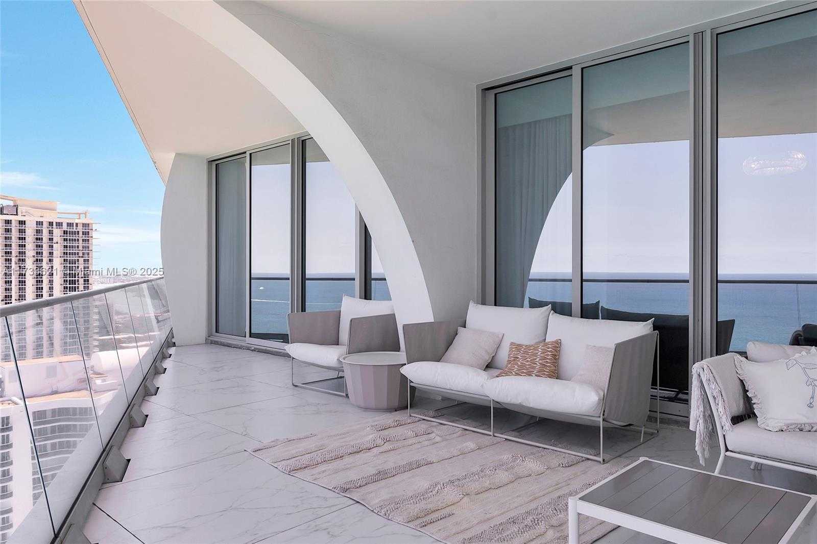 Small Image of 16901 Collins Ave, Sunny Isles Beach, FL 33160, USA Number 19