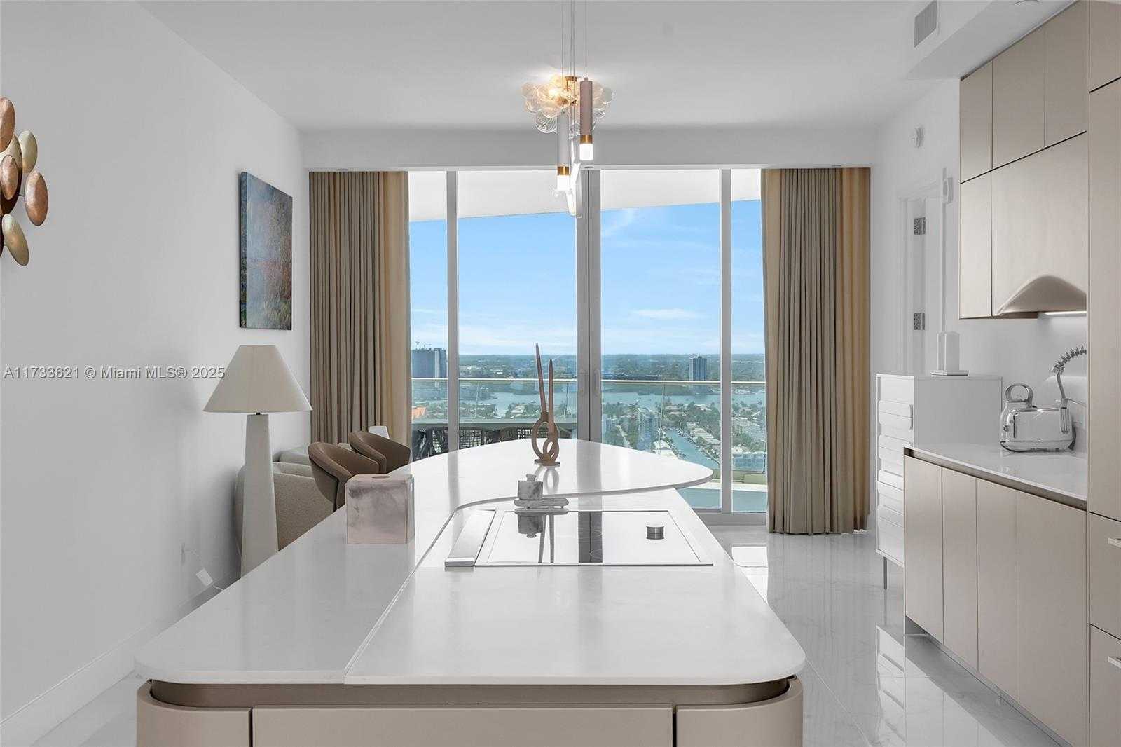 Small Image of 16901 Collins Ave, Sunny Isles Beach, FL 33160, USA Number 28