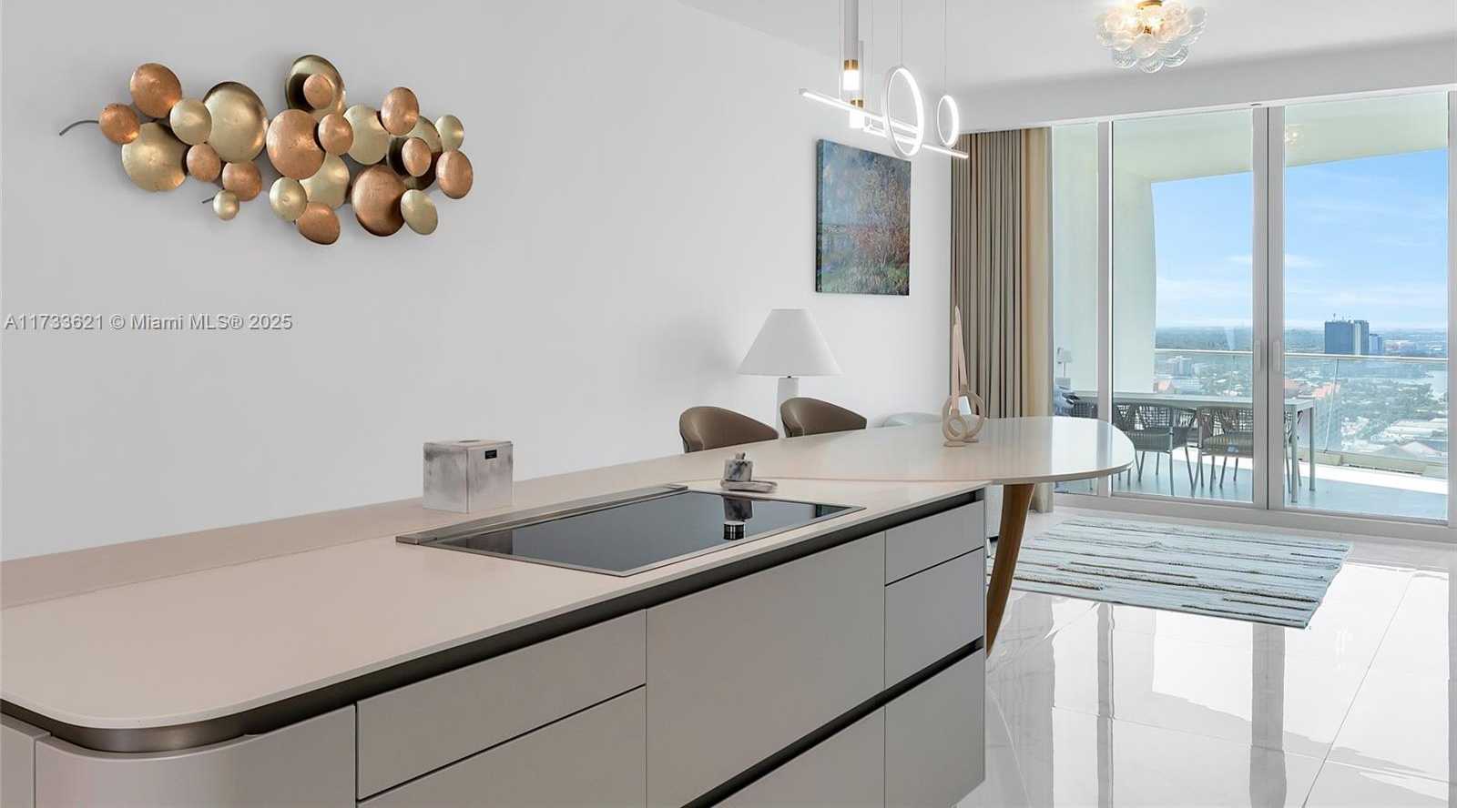Small Image of 16901 Collins Ave, Sunny Isles Beach, FL 33160, USA Number 32