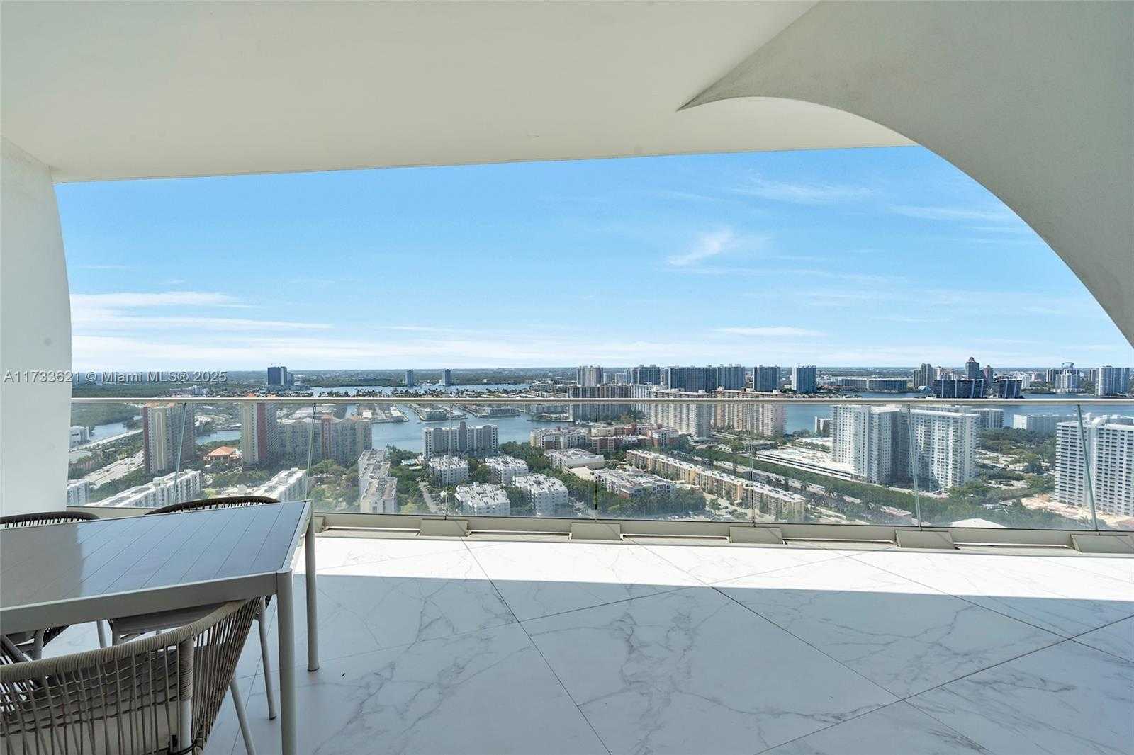 Small Image of 16901 Collins Ave, Sunny Isles Beach, FL 33160, USA Number 41