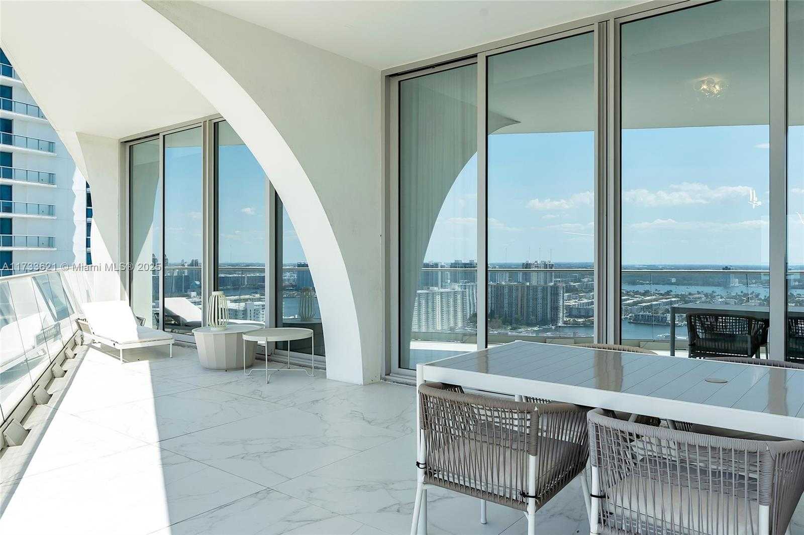 Small Image of 16901 Collins Ave, Sunny Isles Beach, FL 33160, USA Number 42