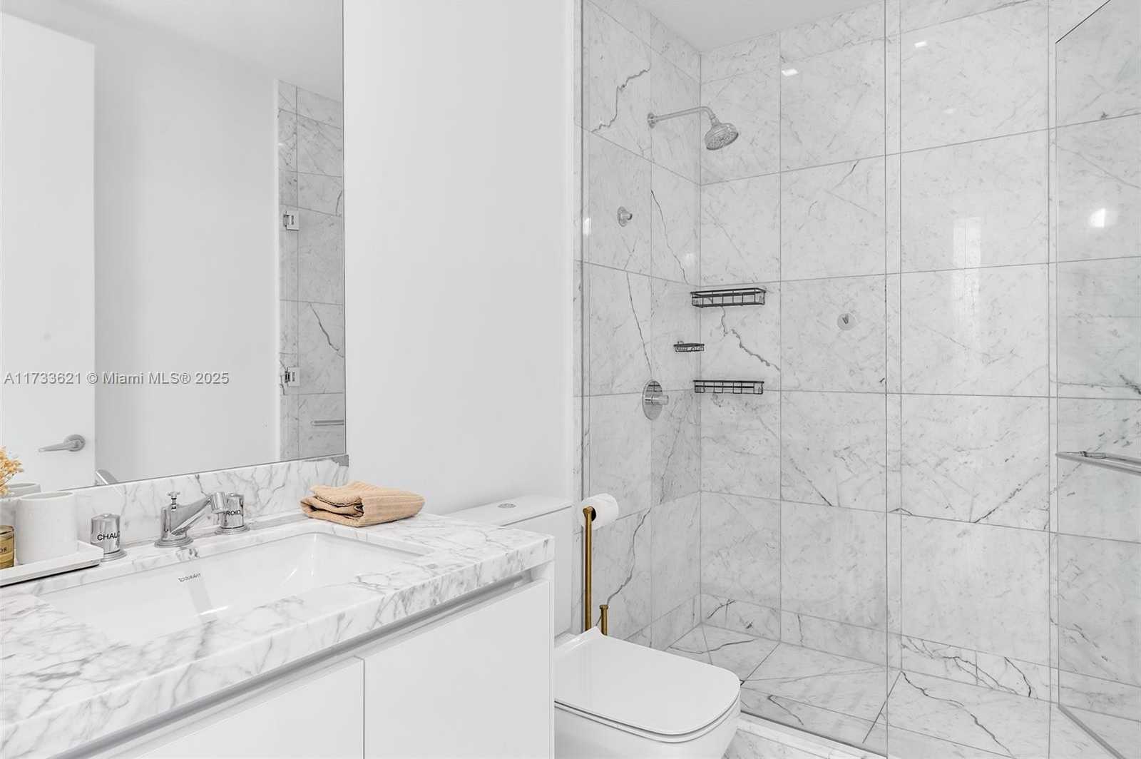Small Image of 16901 Collins Ave, Sunny Isles Beach, FL 33160, USA Number 47