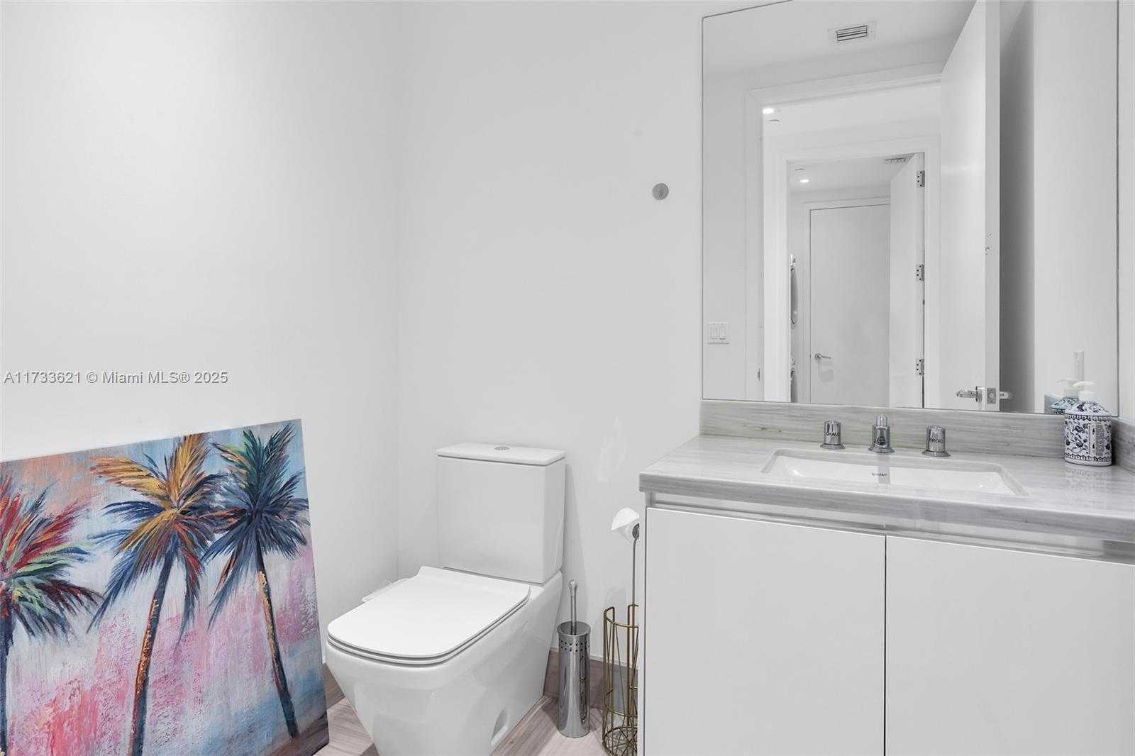 Small Image of 16901 Collins Ave, Sunny Isles Beach, FL 33160, USA Number 51