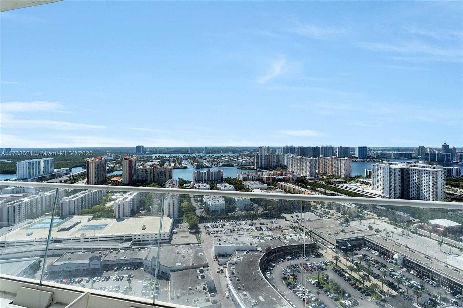 Small Image of 16901 Collins Ave, Sunny Isles Beach, FL 33160, USA Number 55