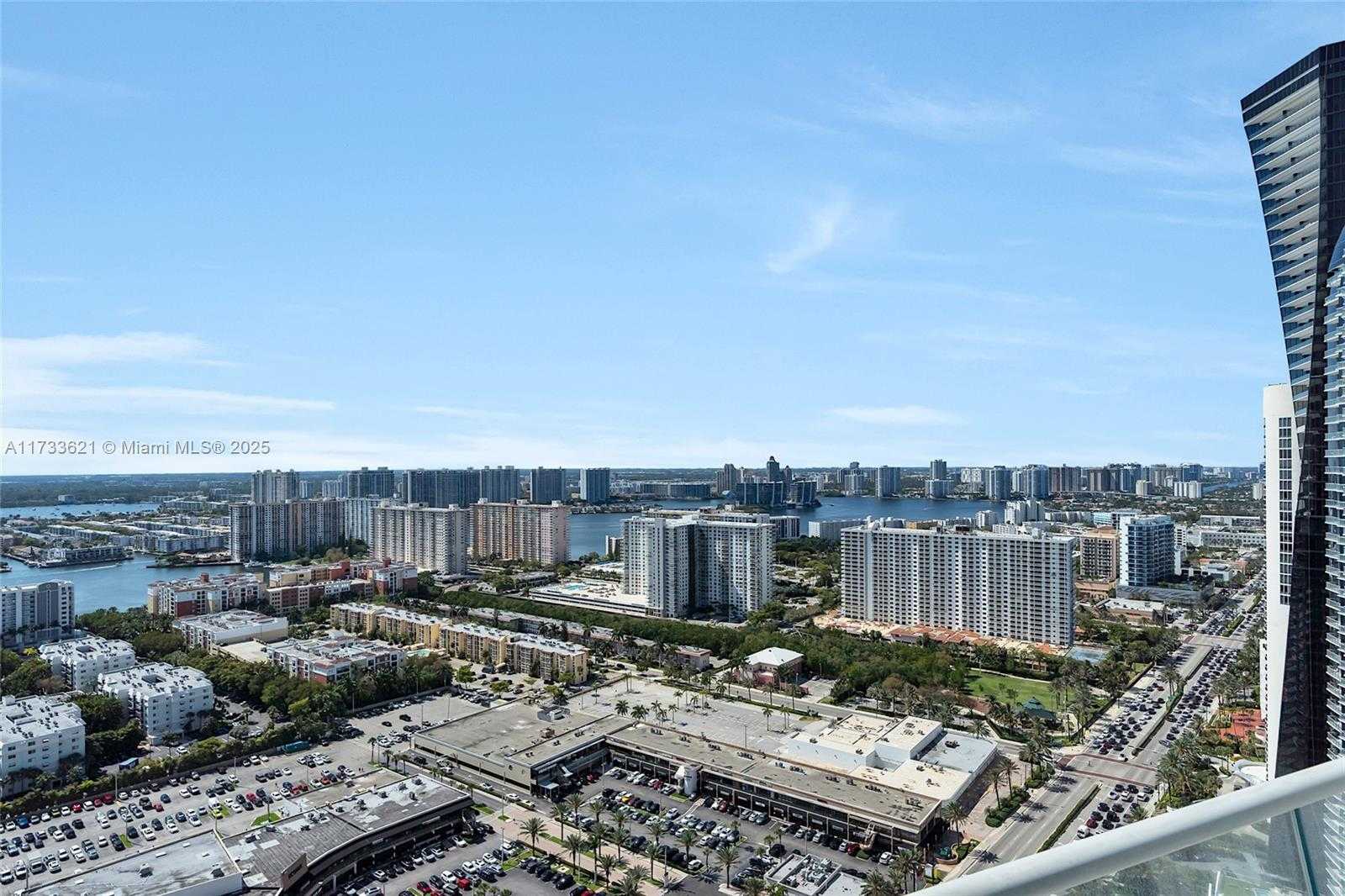 Small Image of 16901 Collins Ave, Sunny Isles Beach, FL 33160, USA Number 56