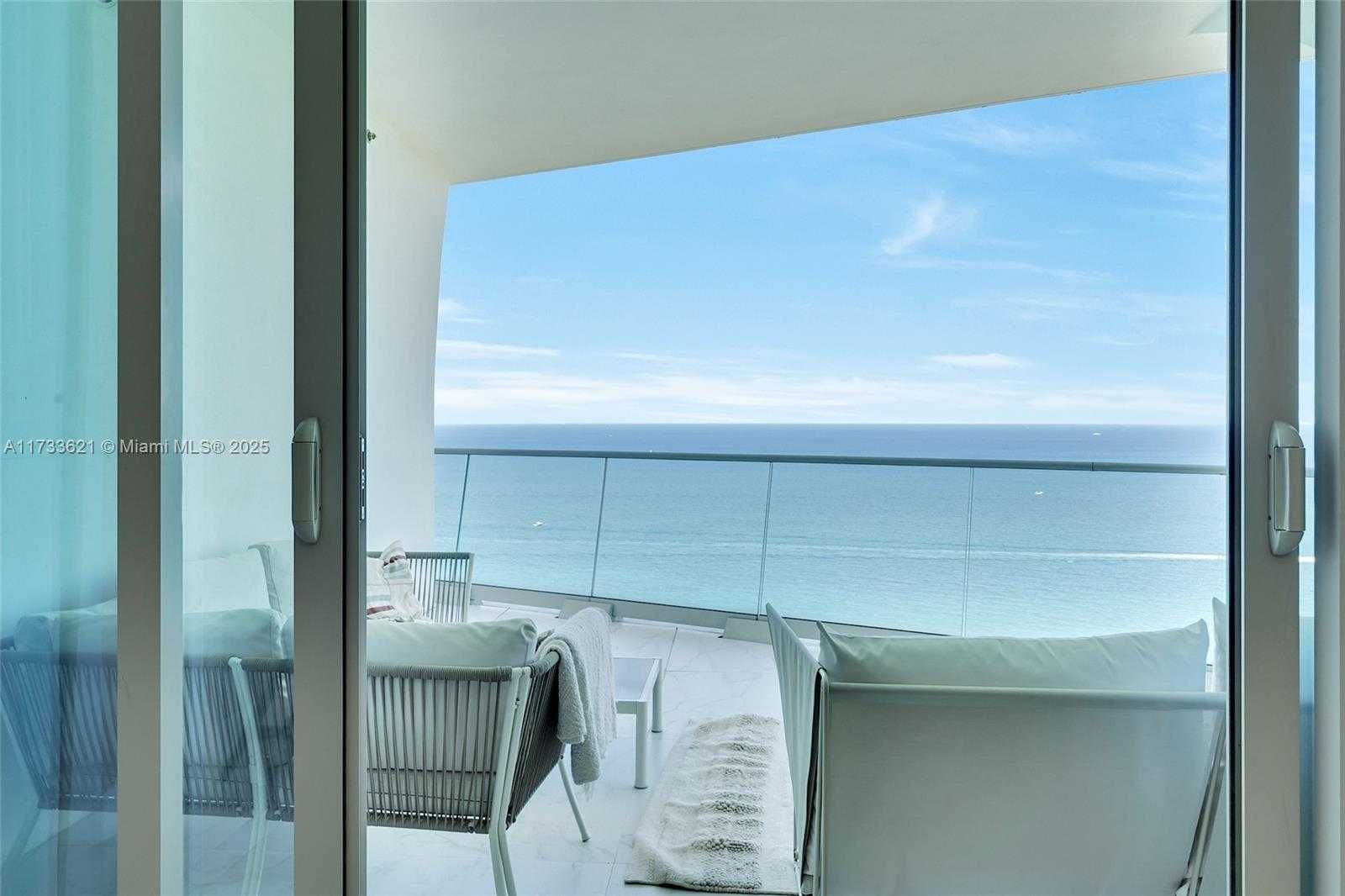 Small Image of 16901 Collins Ave, Sunny Isles Beach, FL 33160, USA Number 63