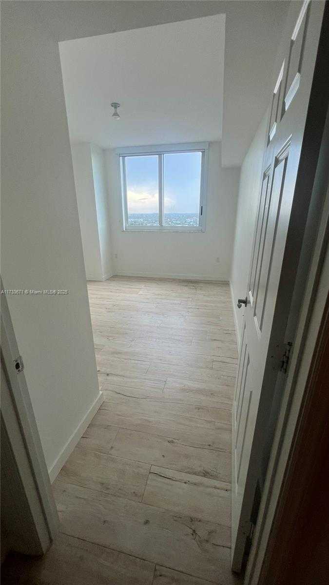 Small Image of 1745 EAST HALLANDALE BEACH BLVD #1807W, Hallandale Beach Number 15