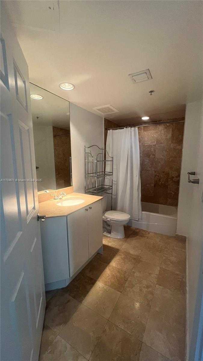 Small Image of 1745 EAST HALLANDALE BEACH BLVD #1807W, Hallandale Beach Number 21