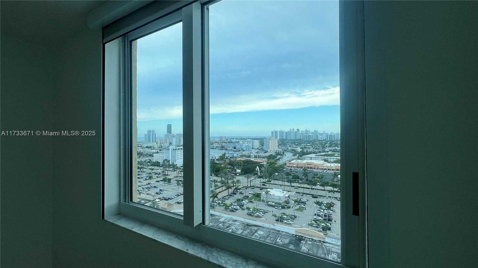 Small Image of 1745 EAST HALLANDALE BEACH BLVD #1807W, Hallandale Beach Number 40
