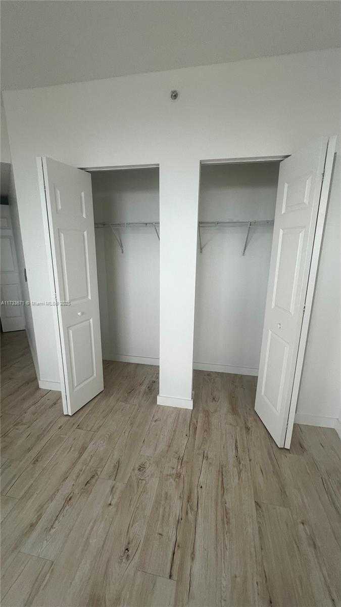 Small Image of 1745 EAST HALLANDALE BEACH BLVD #1807W, Hallandale Beach Number 43