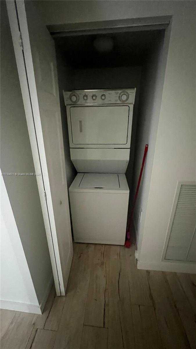 Small Image of 1745 EAST HALLANDALE BEACH BLVD #1807W, Hallandale Beach Number 49