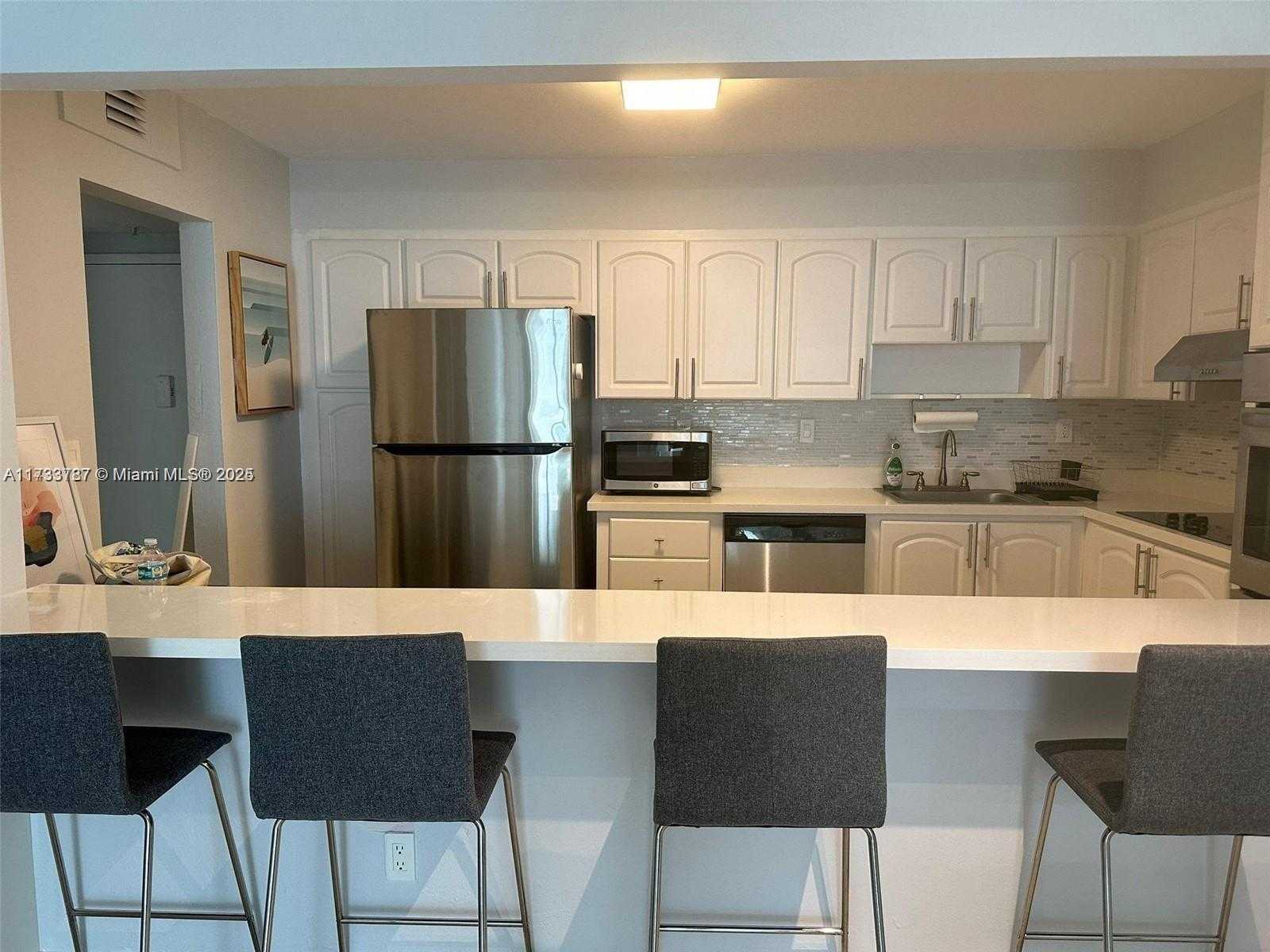 Small Image of 19380 COLLINS AVE #511, Sunny Isles Beach Number 2