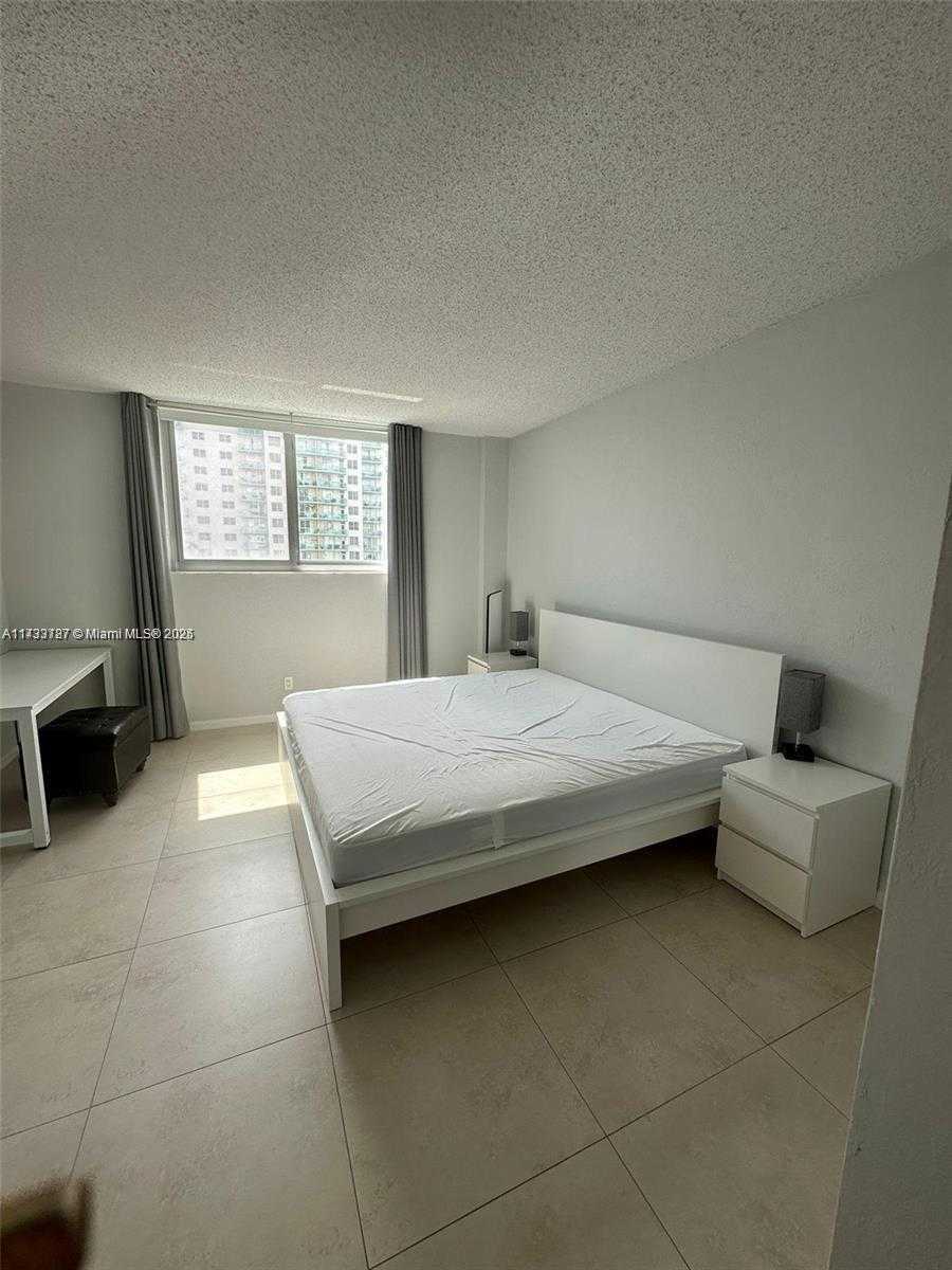 Small Image of 19380 COLLINS AVE #511, Sunny Isles Beach Number 3
