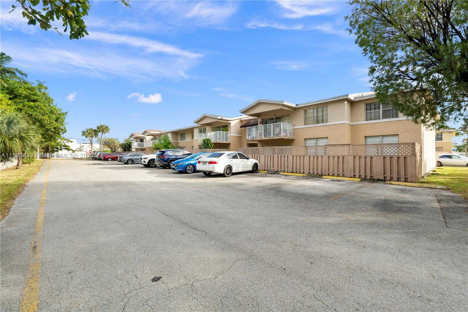 Small Image of 4650 NORTH WEST 79TH AVE #2H, Doral Number 22