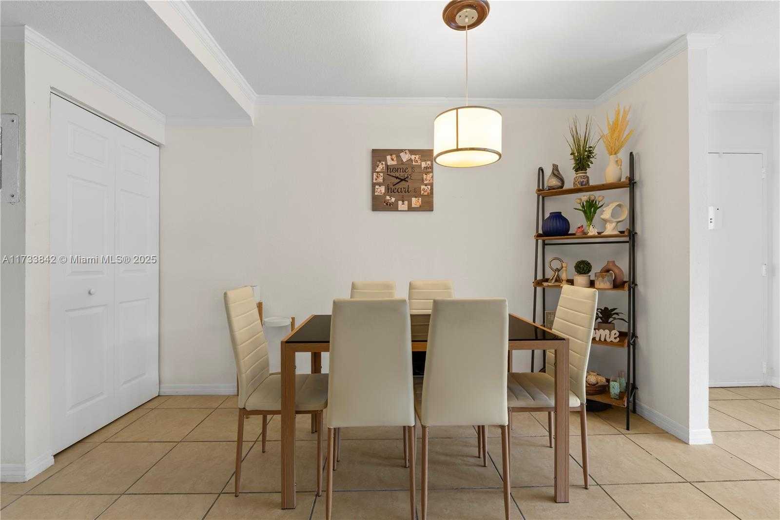 Small Image of 4650 NORTH WEST 79TH AVE #2H, Doral Number 7