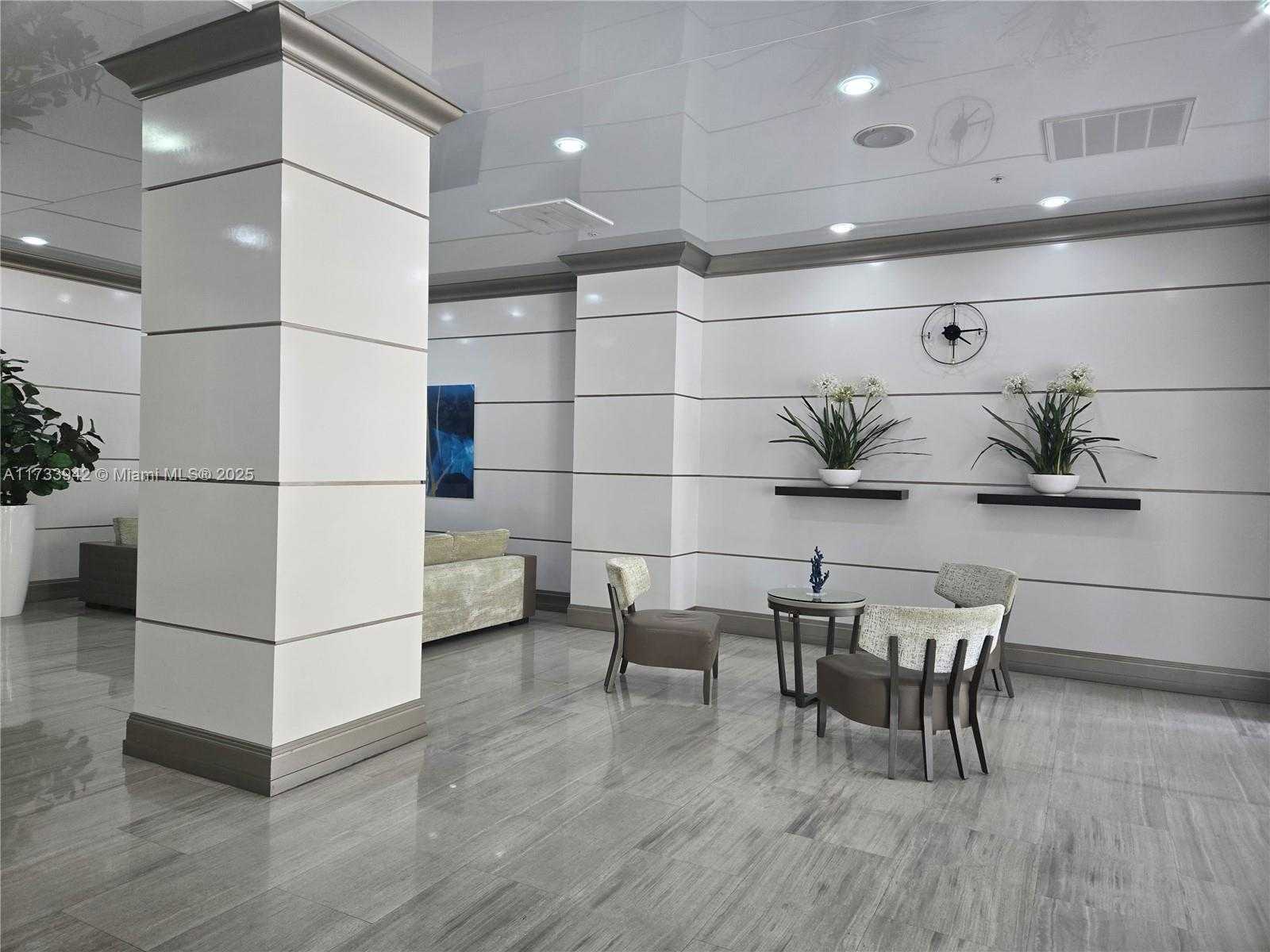 Small Image of 19390 Collins Ave, Sunny Isles Beach, FL 33160, USA Number 18