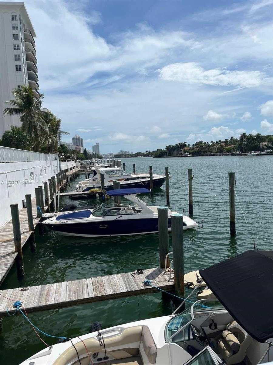 Small Image of 5700 COLLINS #5B, Miami Beach Number 17
