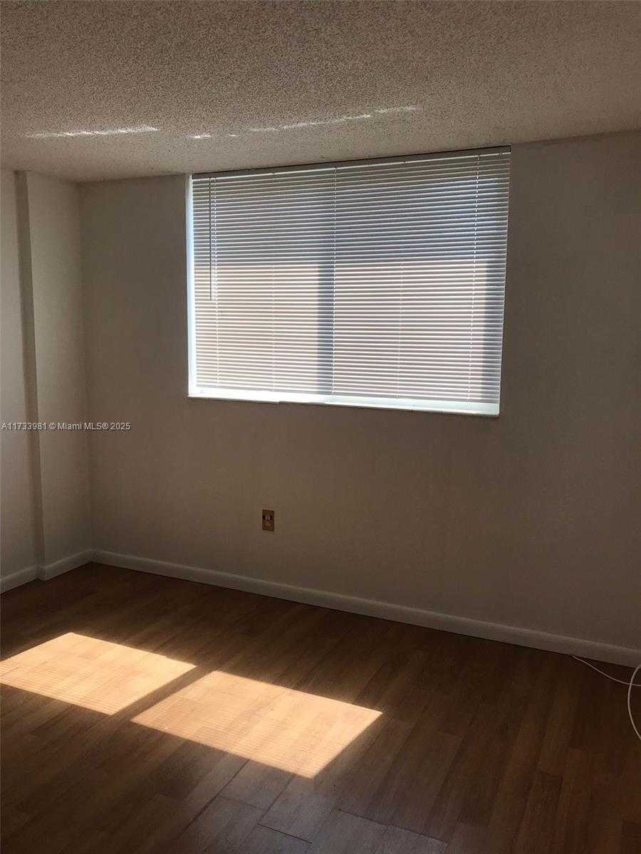Small Image of 1251 NORTH EAST 108TH ST #805, Miami Number 15