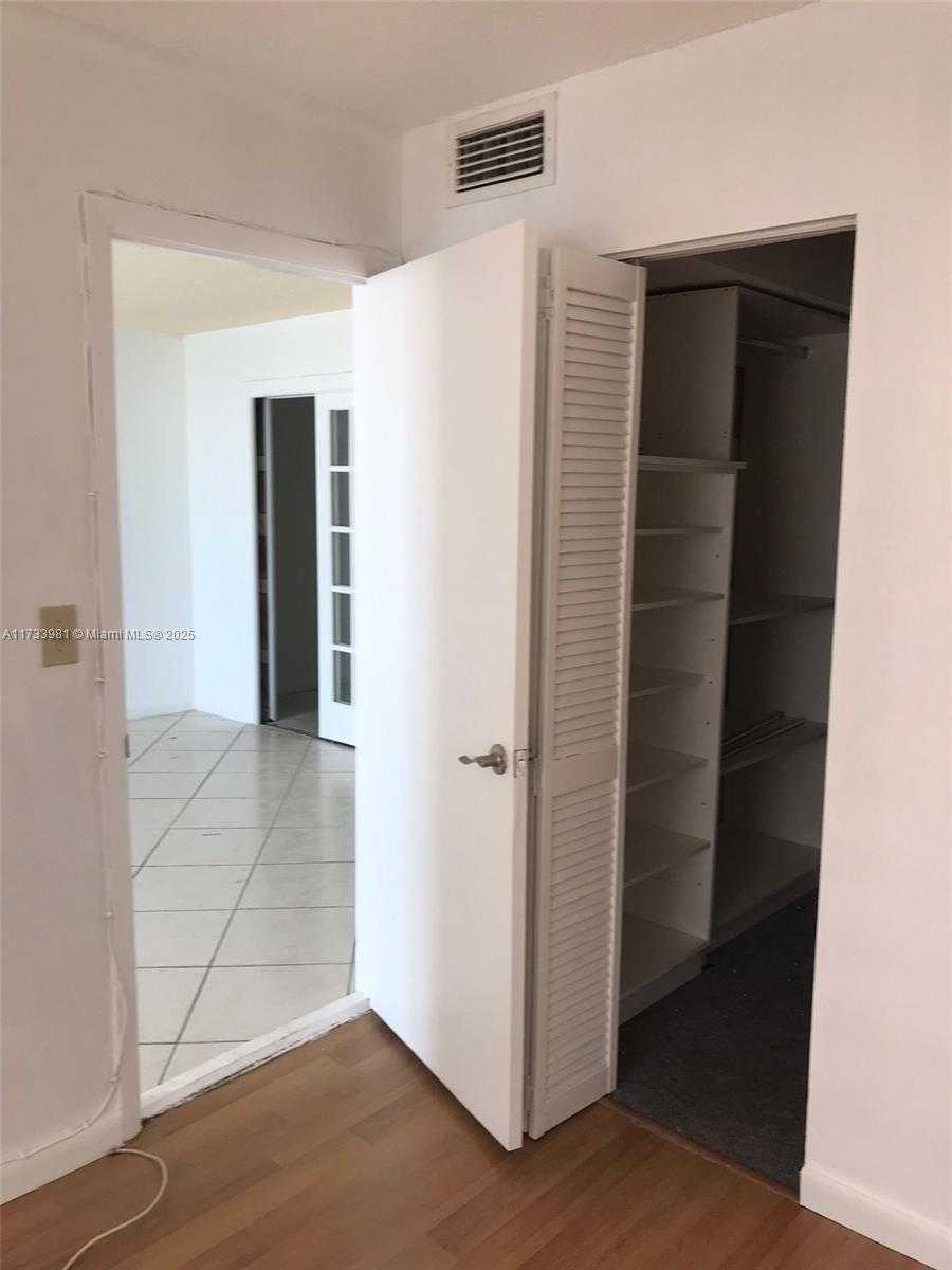 Small Image of 1251 NORTH EAST 108TH ST #805, Miami Number 17