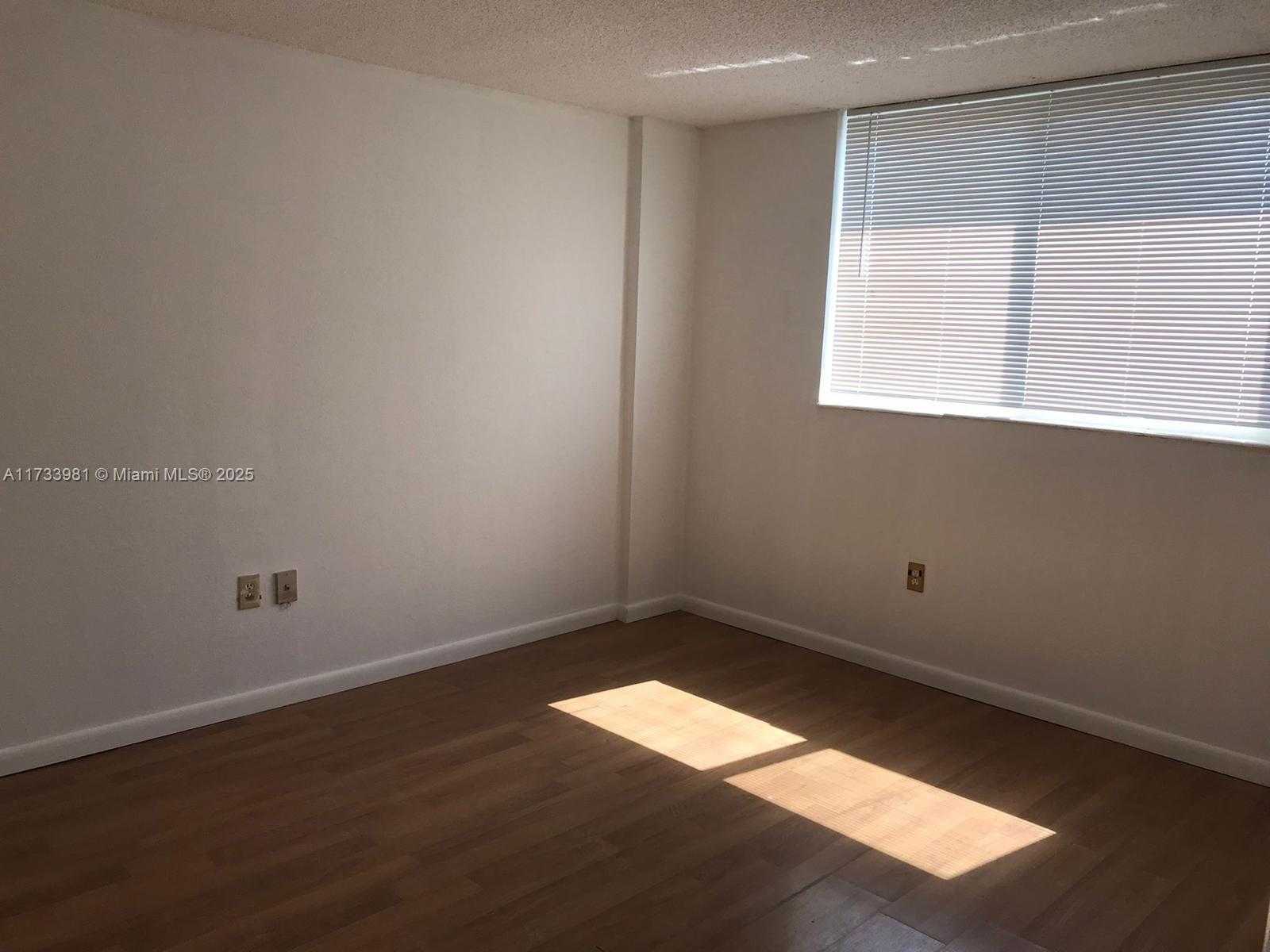 Small Image of 1251 NORTH EAST 108TH ST #805, Miami Number 20