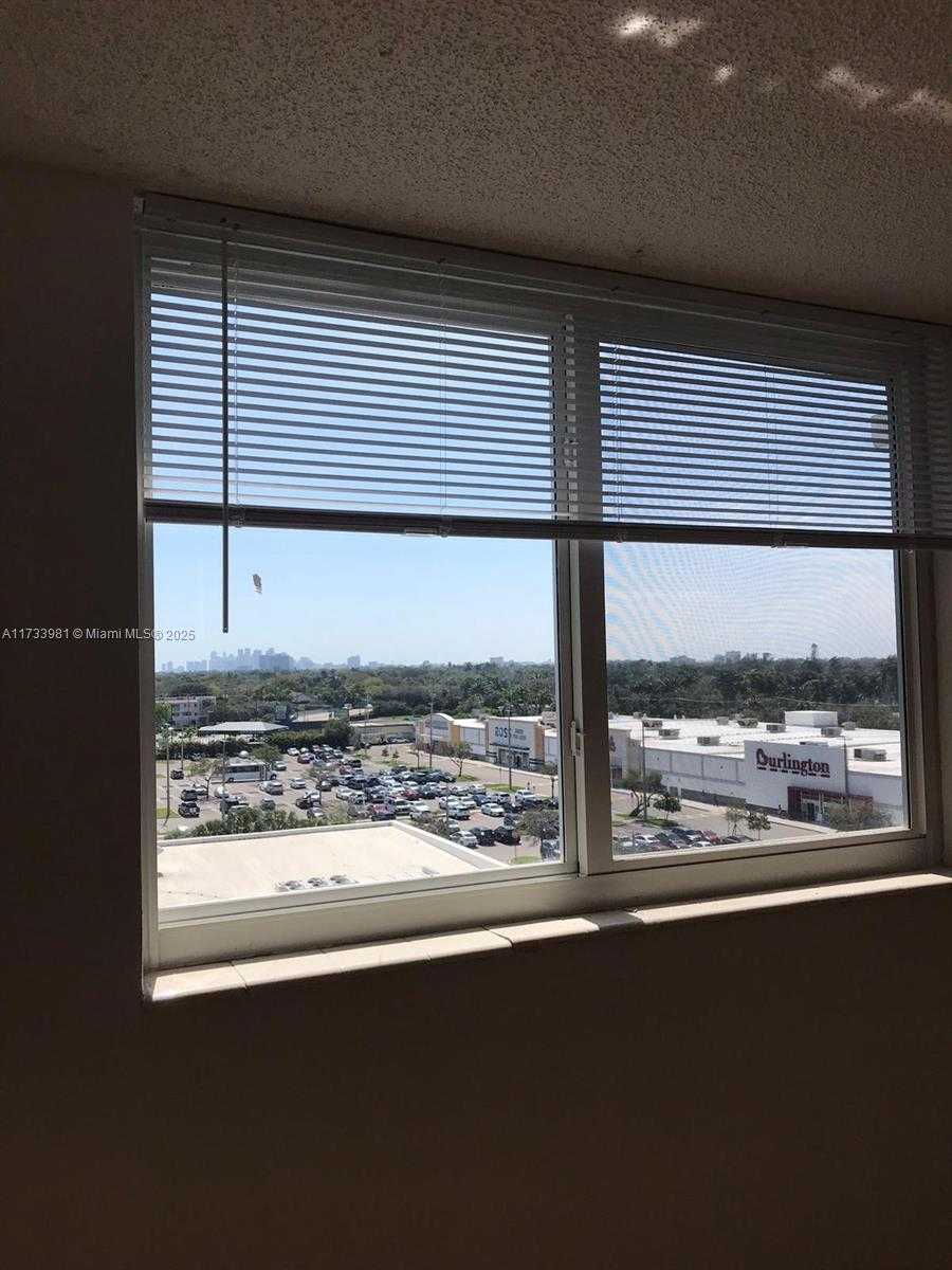 Small Image of 1251 NORTH EAST 108TH ST #805, Miami Number 21