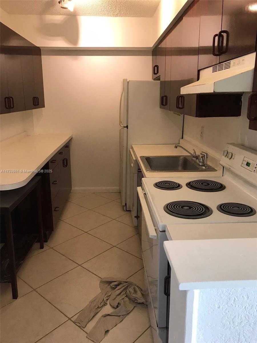 Small Image of 1251 NORTH EAST 108TH ST #805, Miami Number 5