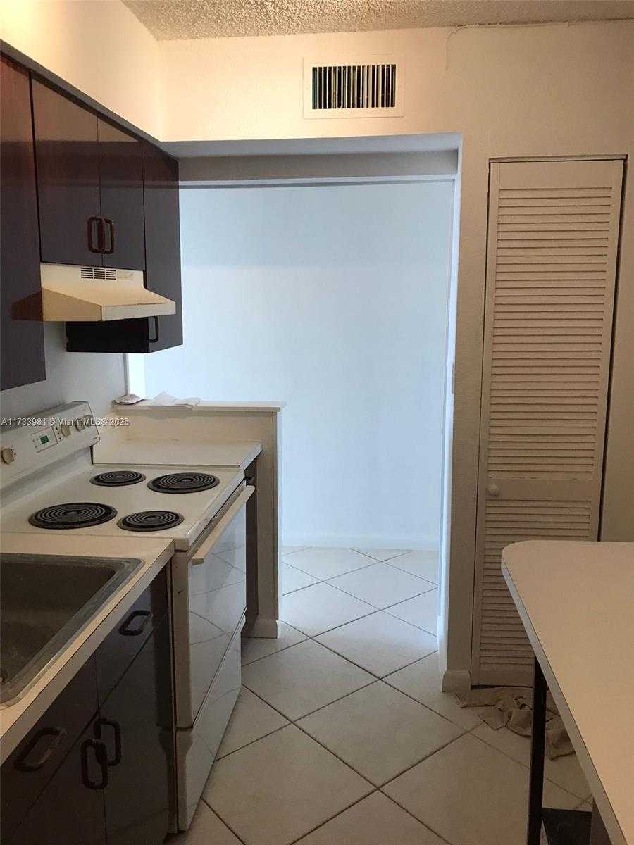 Small Image of 1251 NORTH EAST 108TH ST #805, Miami Number 7