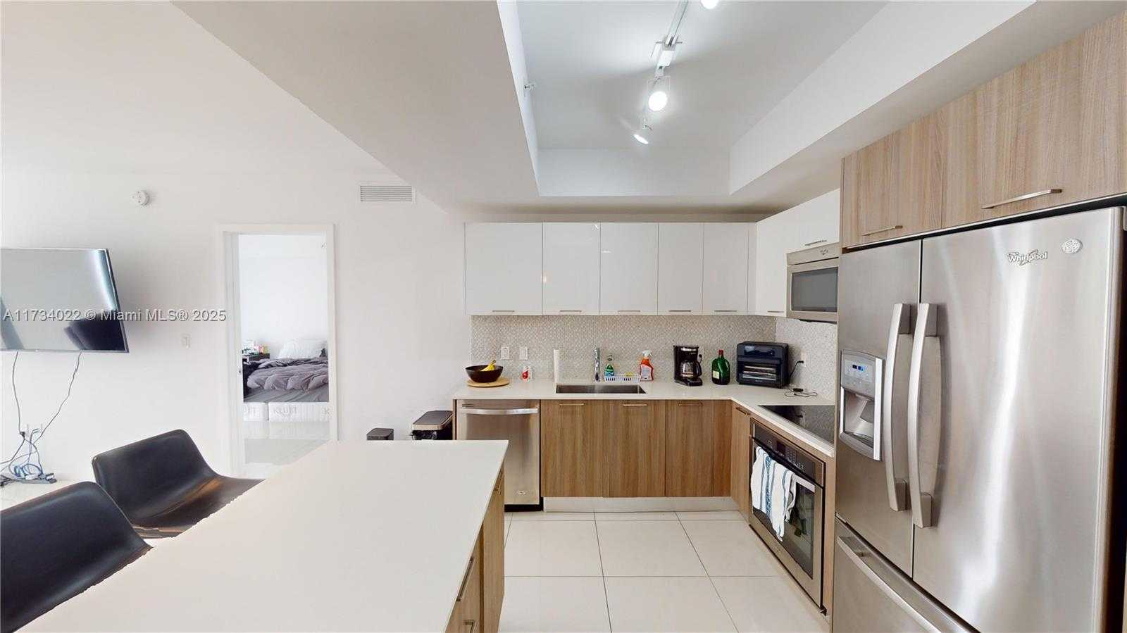 Small Image of 5300 NORTH WEST 85TH AVE #409, Doral Number 4