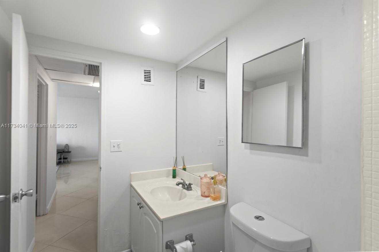 Small Image of 3801 SOUTH OCEAN DR #10Q, Hollywood Number 14