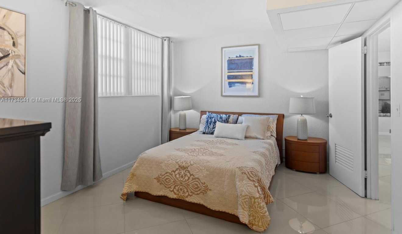 Small Image of 3801 SOUTH OCEAN DR #10Q, Hollywood Number 16
