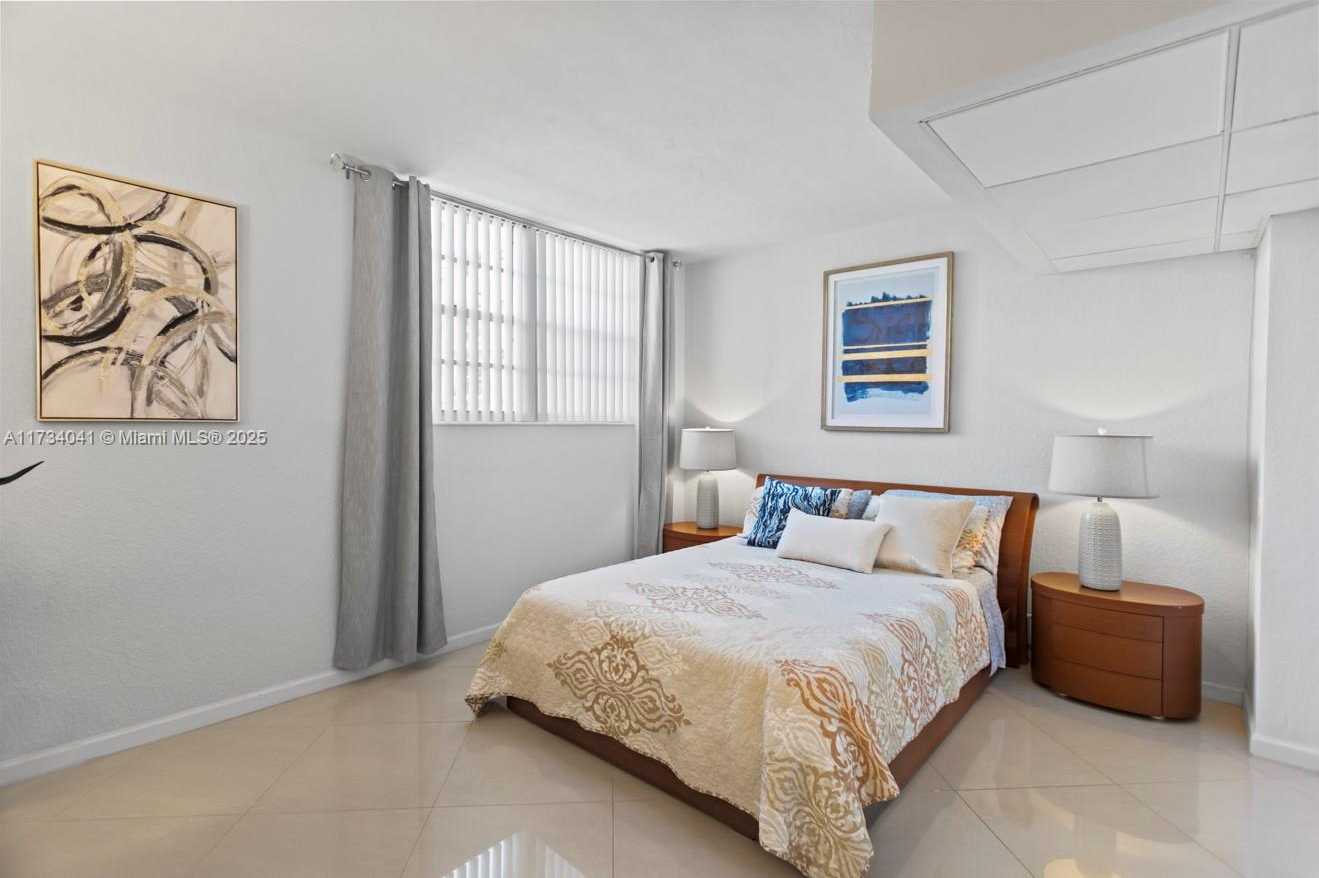 Small Image of 3801 SOUTH OCEAN DR #10Q, Hollywood Number 19