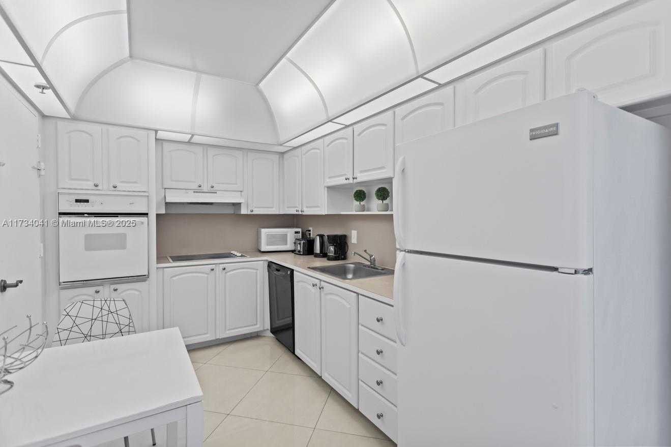 Small Image of 3801 SOUTH OCEAN DR #10Q, Hollywood Number 21