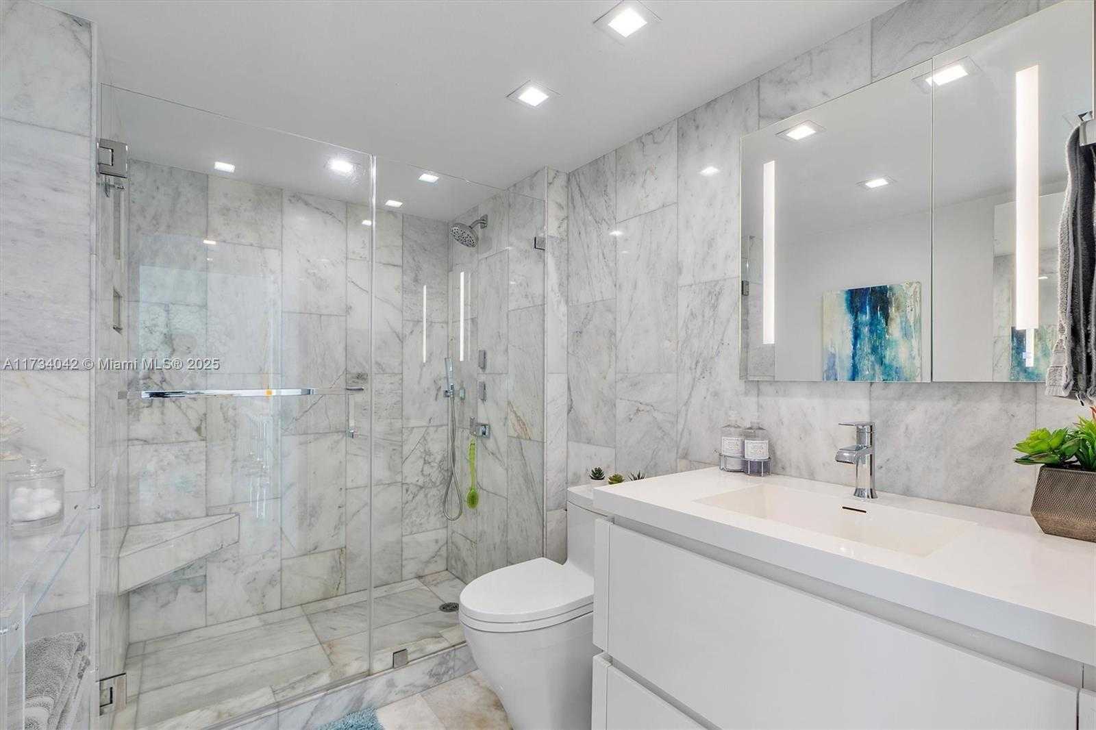 Small Image of 90 ALTON RD #1806, Miami Beach Number 11