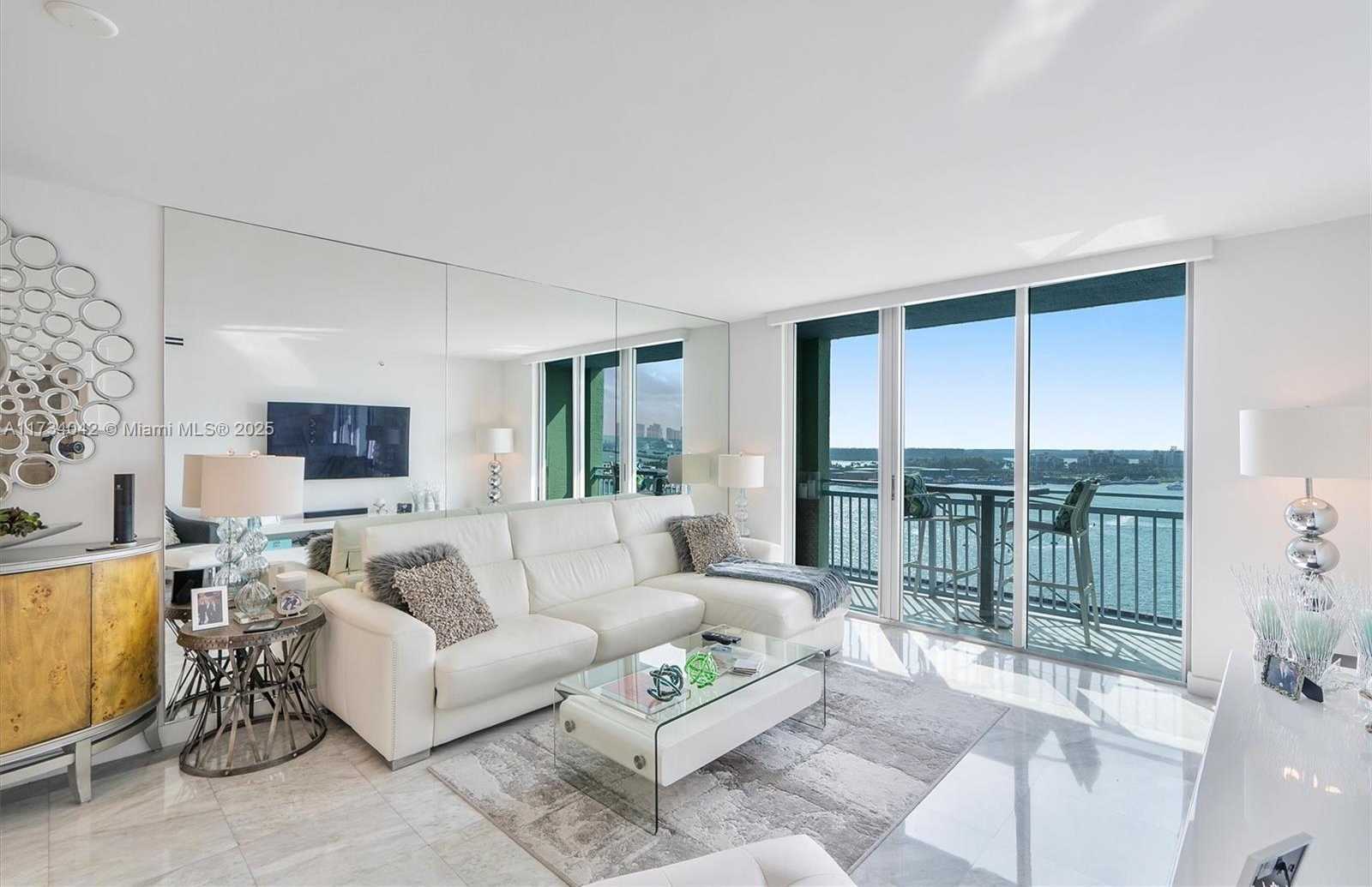 Small Image of 90 ALTON RD #1806, Miami Beach Number 3