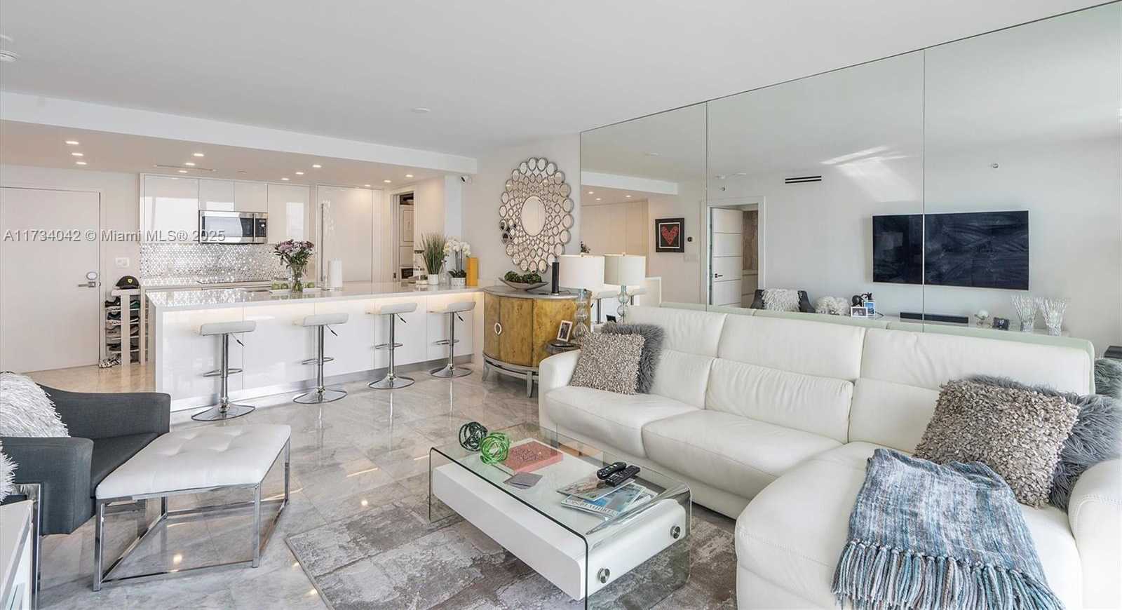 Small Image of 90 ALTON RD #1806, Miami Beach Number 4