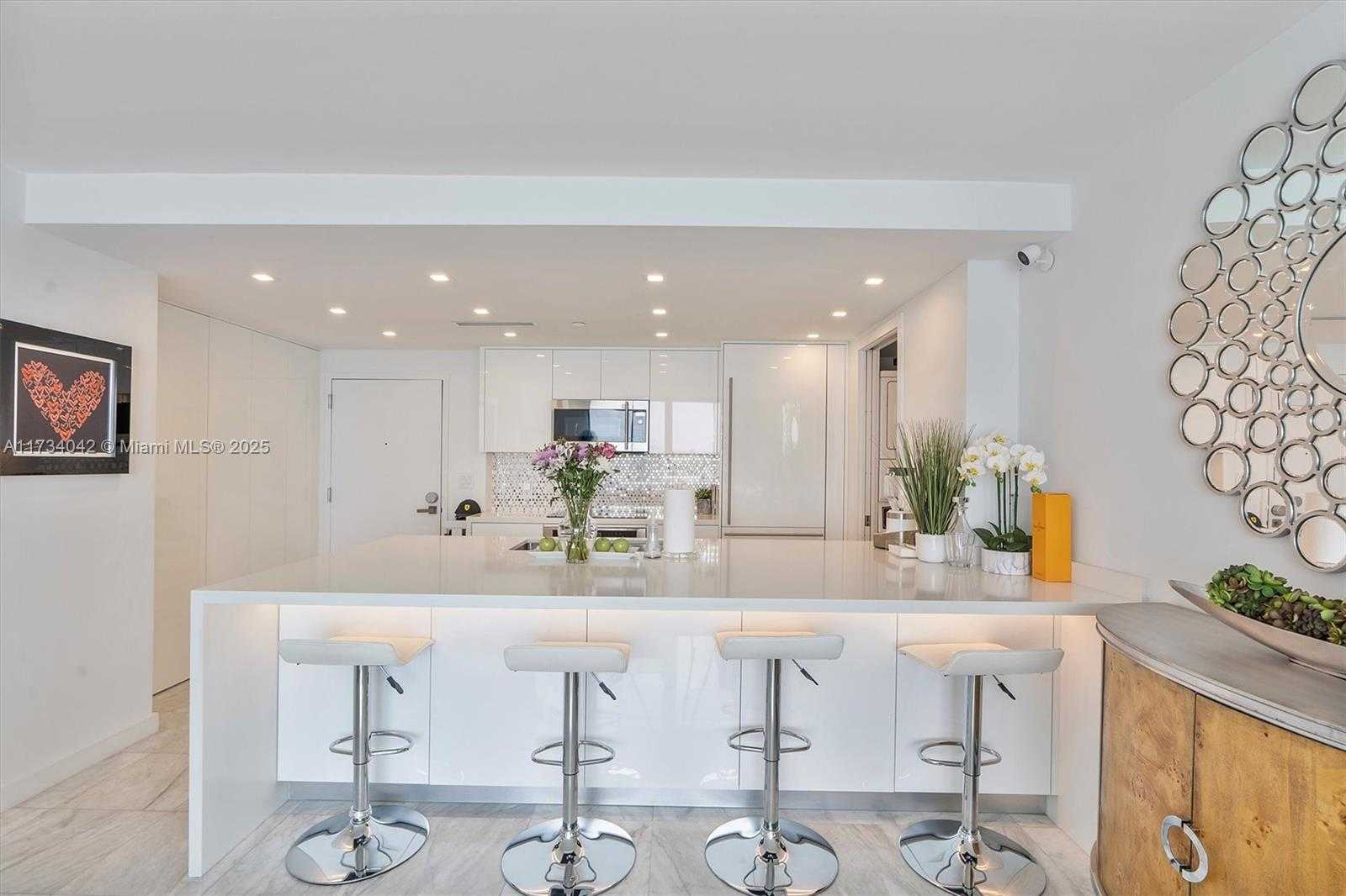 Small Image of 90 ALTON RD #1806, Miami Beach Number 6