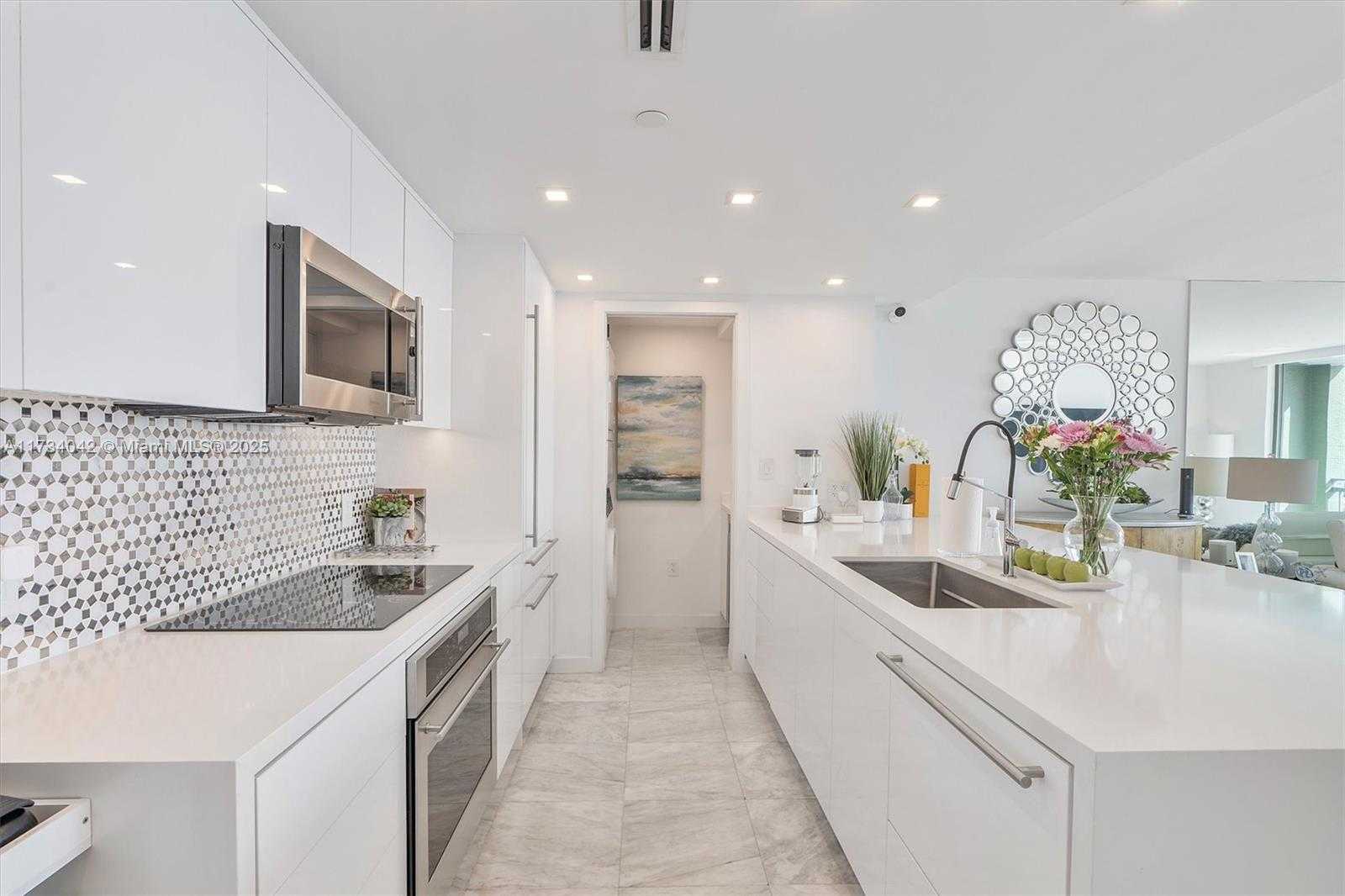 Small Image of 90 ALTON RD #1806, Miami Beach Number 7