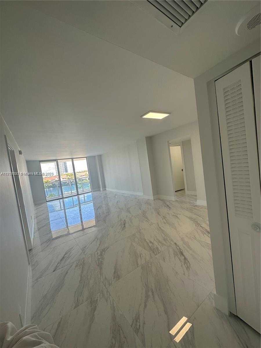 Small Image of 3800 SOUTH OCEAN DR #411, Hollywood Number 17